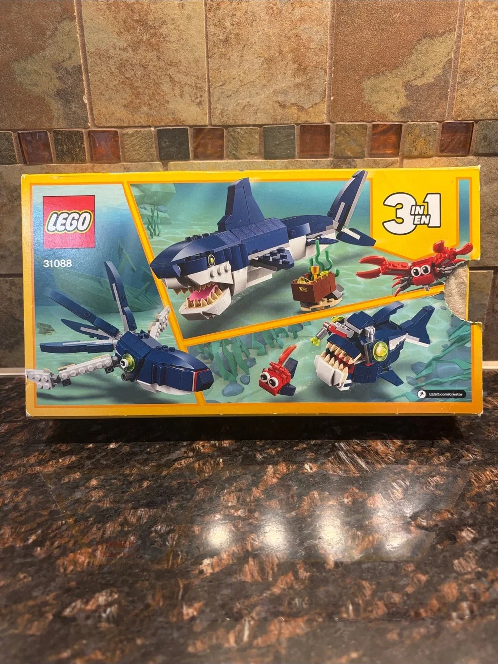Lego Creator Deep Sea Creatures 3-in-1 Set #31088 230 Pieces Ages 7+